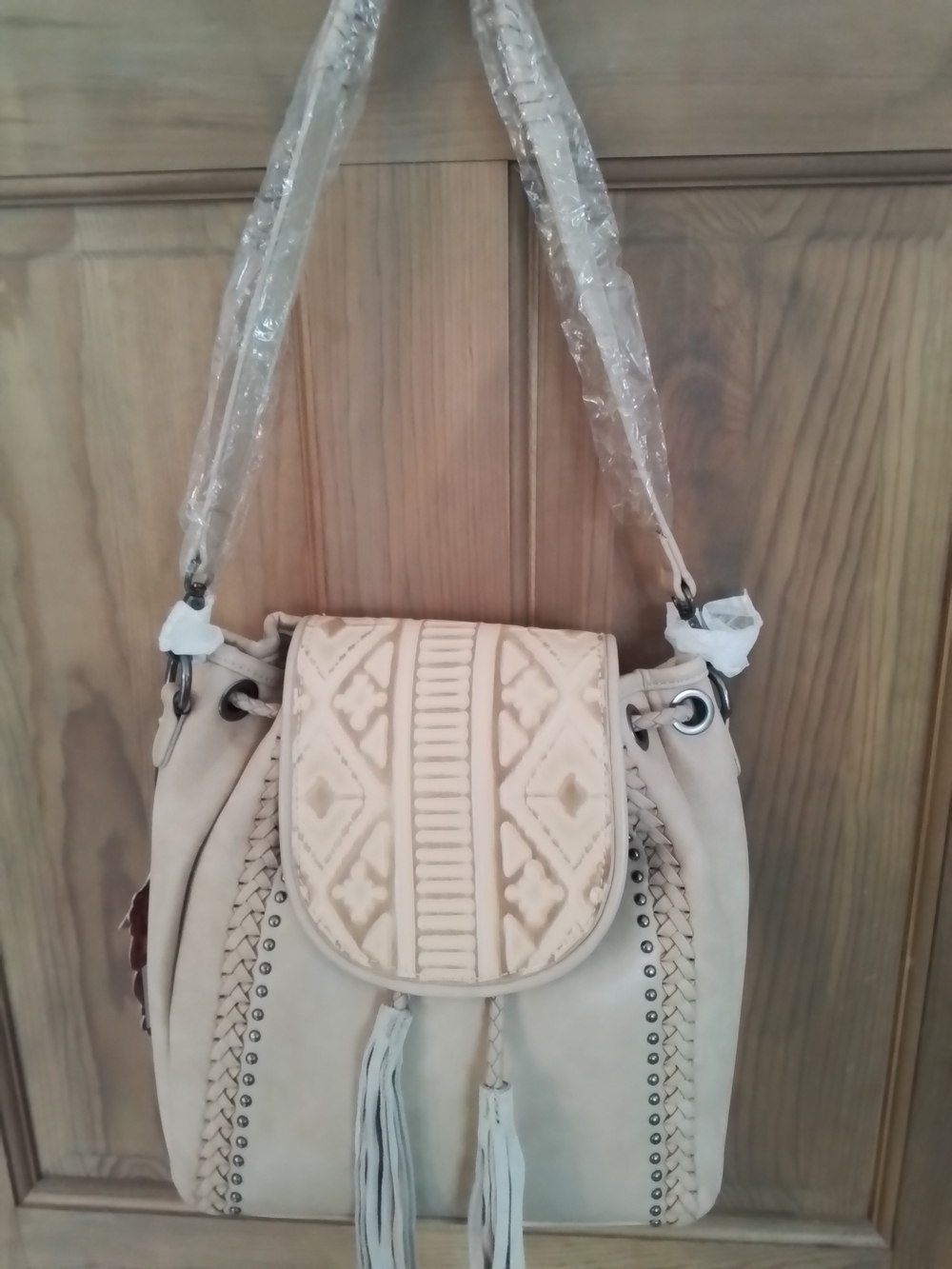 Trinity Ranch Bucket Style Drawstring Shoulder/Crossbody Bag - Picture 2 of 11